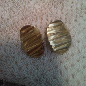 Gold tone chunky costume earrings